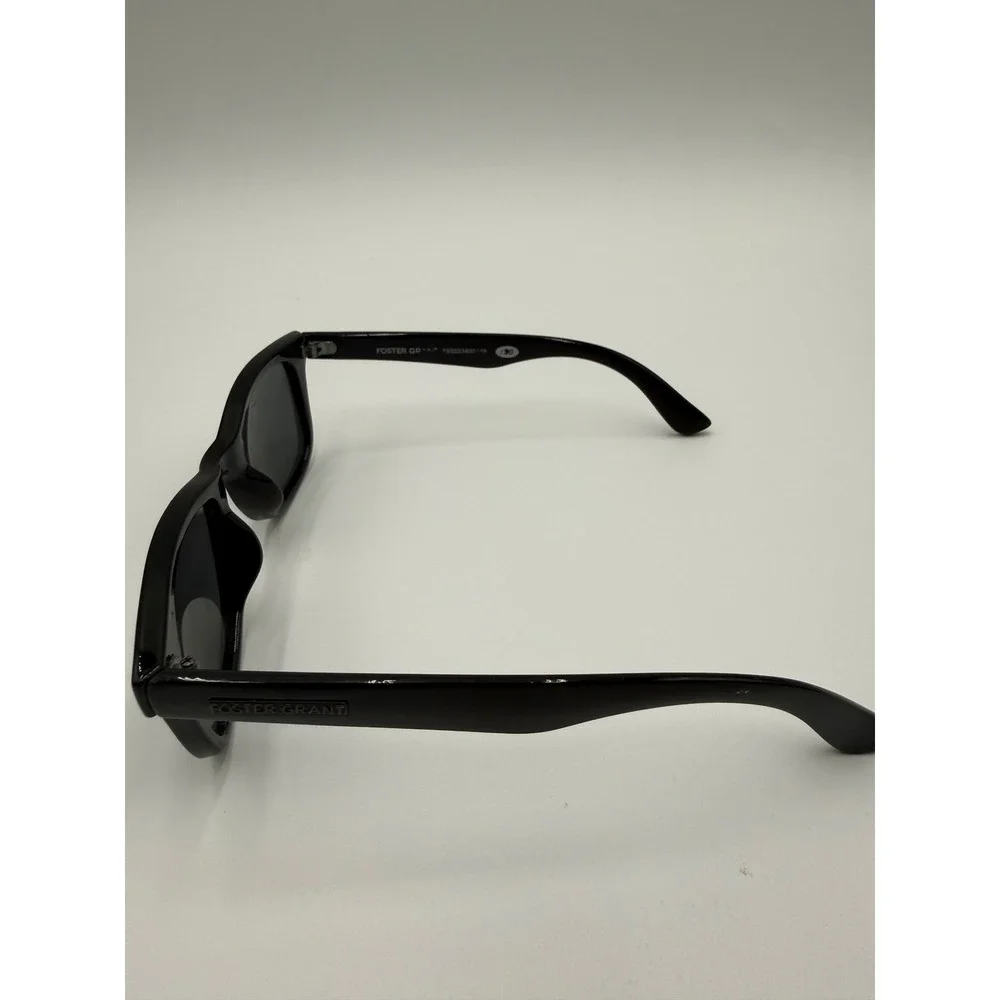 Foster Grant Sunglasses Unisex OS Black Excellent Polarized Wayfarer SR0324